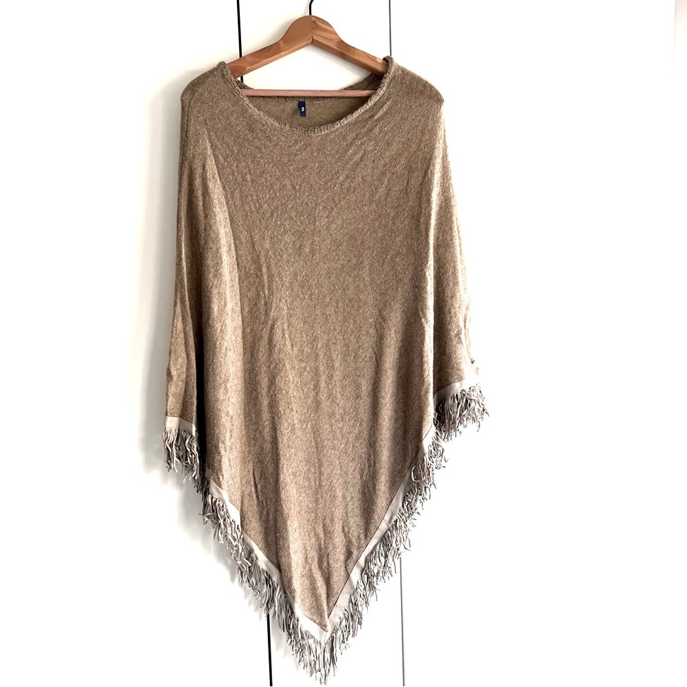 CECIL Heather Tan Lightweight Poncho with Fringes